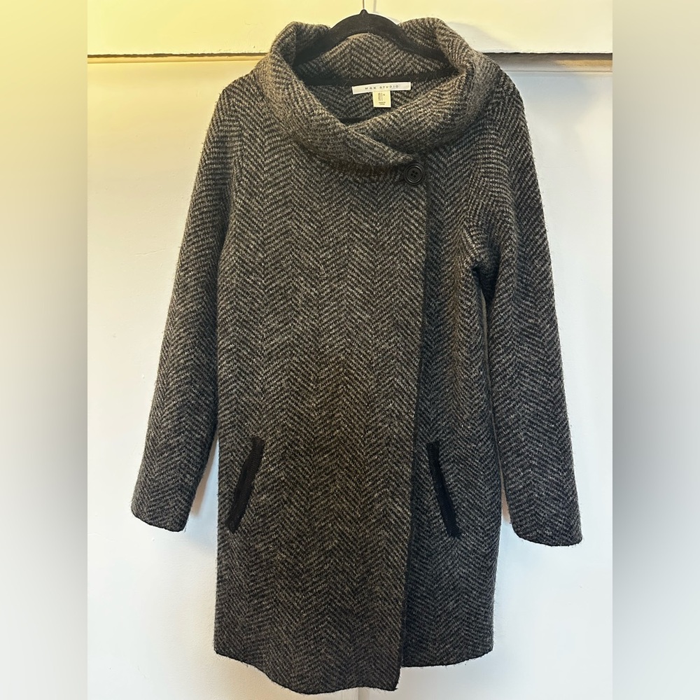 Max Studio - Gray Herringbone Long Sweater with Black Accents